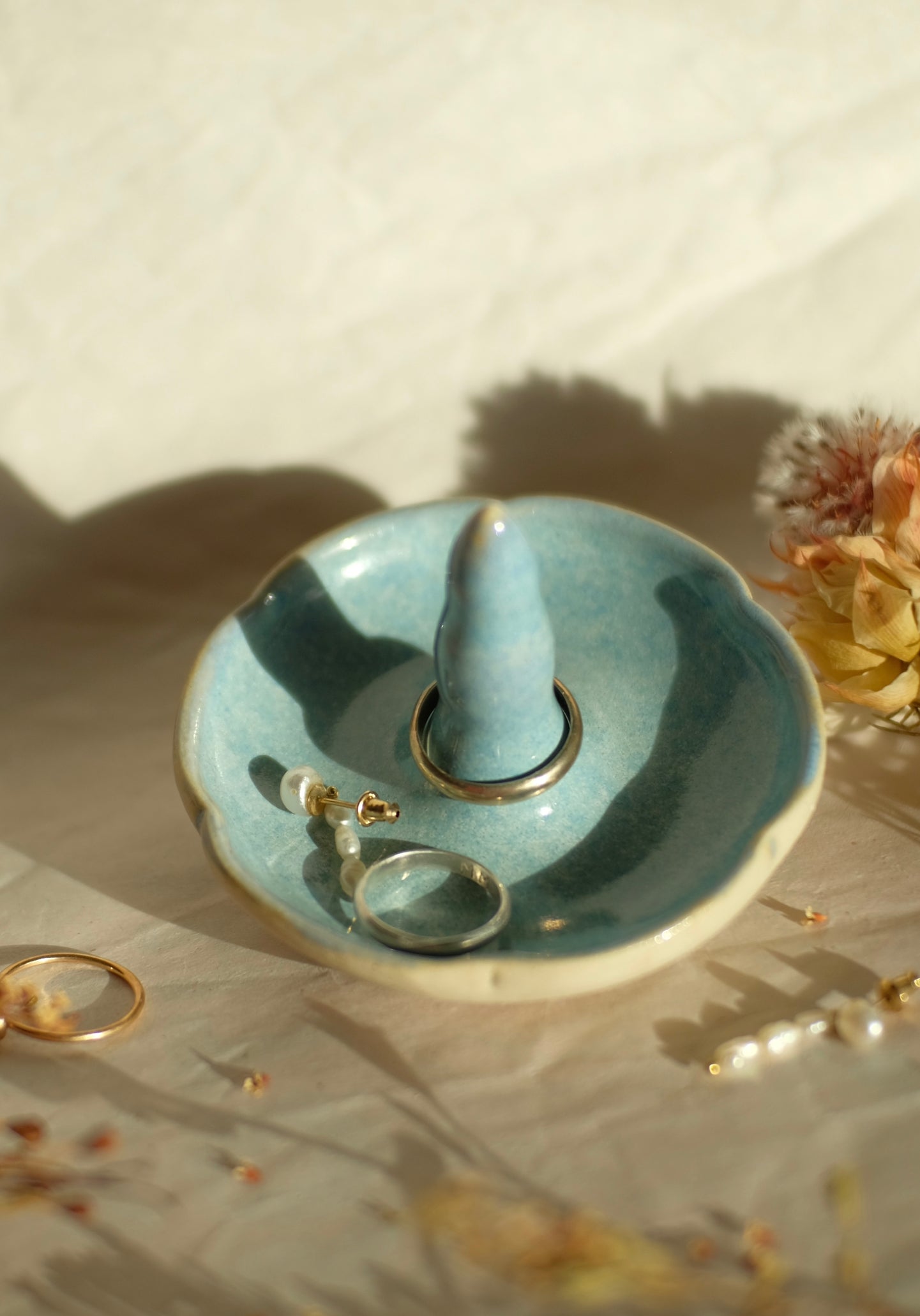 In Bloom Ring Dish--blue